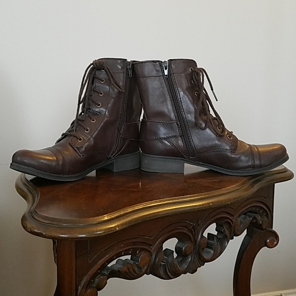 Kelly & Katie brown boots, 8M - Picture 7 of 8